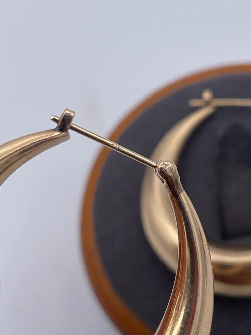 14K Italian Gold Chunky Hollow Hoop Earrings Round Made in Italy Heavy 8.9grams - Picture 3 of 6